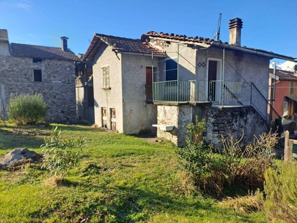 casa indipendente in vendita a Colico
