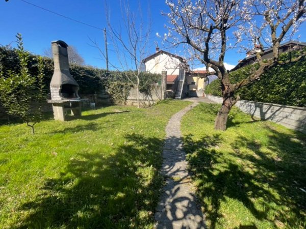 casa indipendente in vendita a Colico