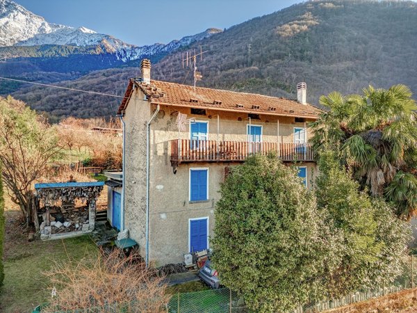 casa indipendente in vendita a Colico