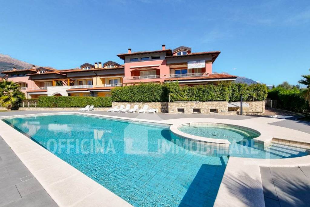 appartamento in vendita a Colico in zona Olgiasca