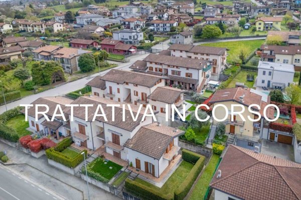 appartamento in vendita a Colico in zona Olgiasca