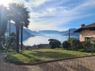 casa indipendente in vendita a Colico in zona Olgiasca