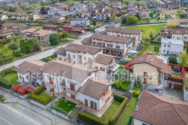 appartamento in vendita a Colico