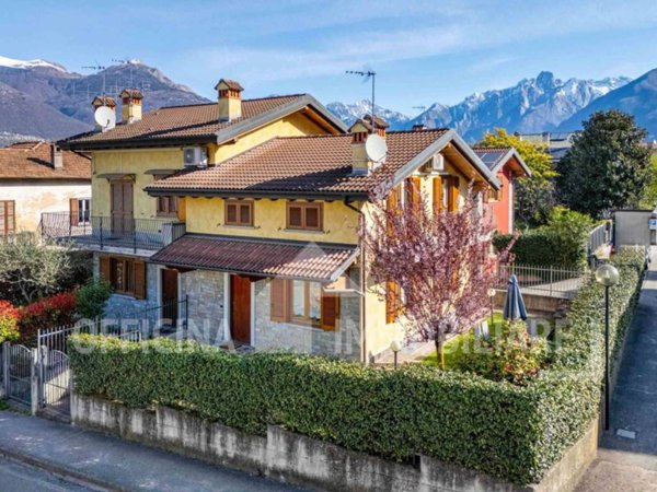 casa indipendente in vendita a Colico