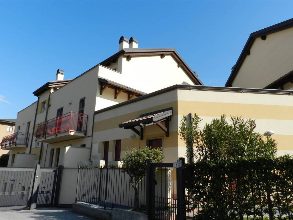appartamento in vendita a Colico