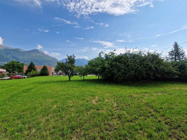 terreno edificabile in vendita a Colico in zona Olgiasca