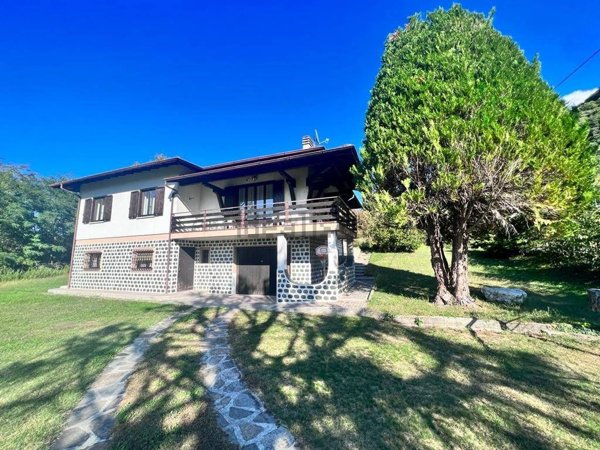 casa indipendente in vendita a Colico