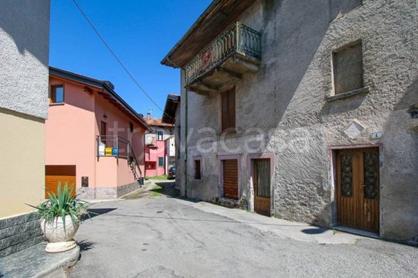 appartamento in vendita a Colico