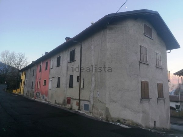 casa indipendente in vendita a Colico