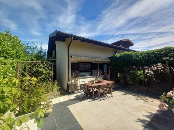 casa indipendente in vendita a Colico