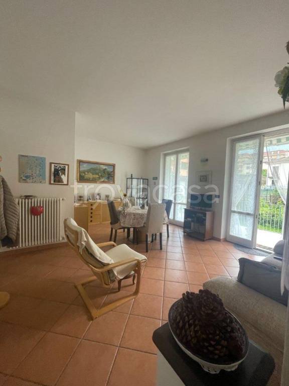 appartamento in vendita a Colico