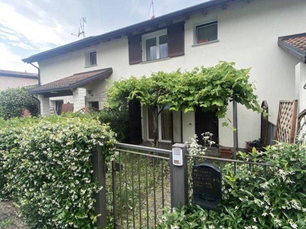 appartamento in vendita a Colico