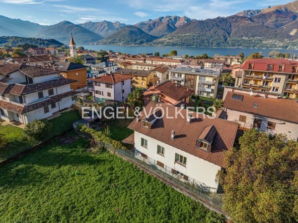 casa indipendente in vendita a Colico