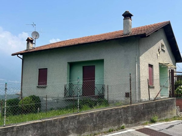 casa indipendente in vendita a Colico