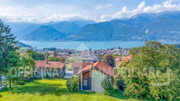 casa indipendente in vendita a Colico in zona Olgiasca