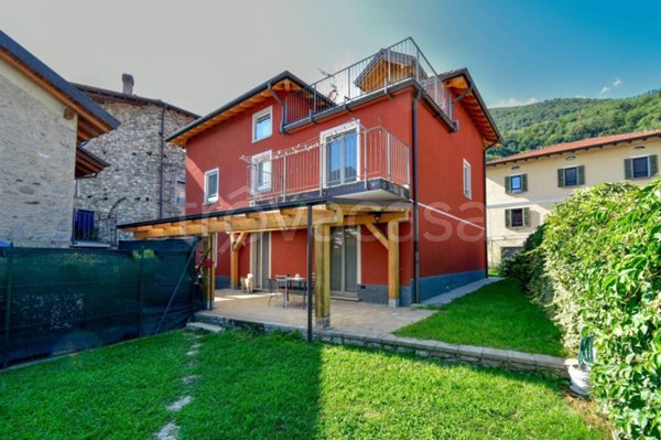 casa indipendente in vendita a Colico
