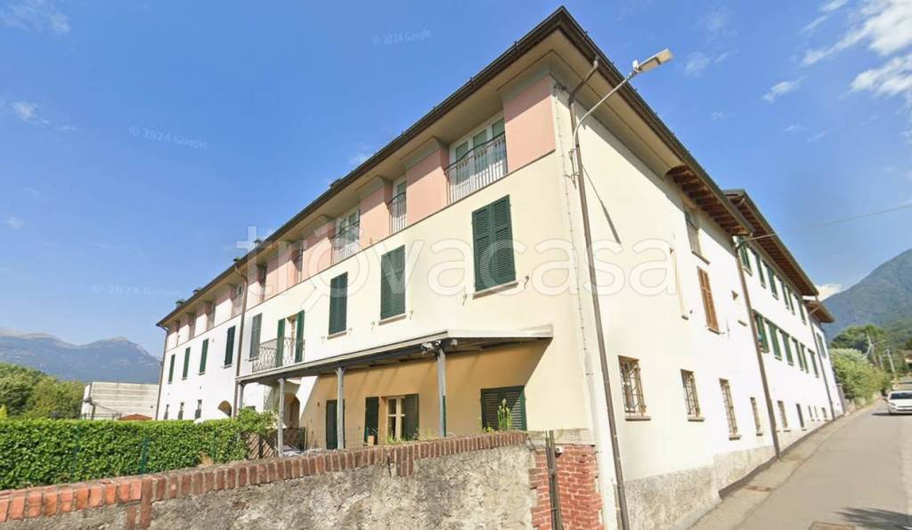 appartamento in vendita a Colico