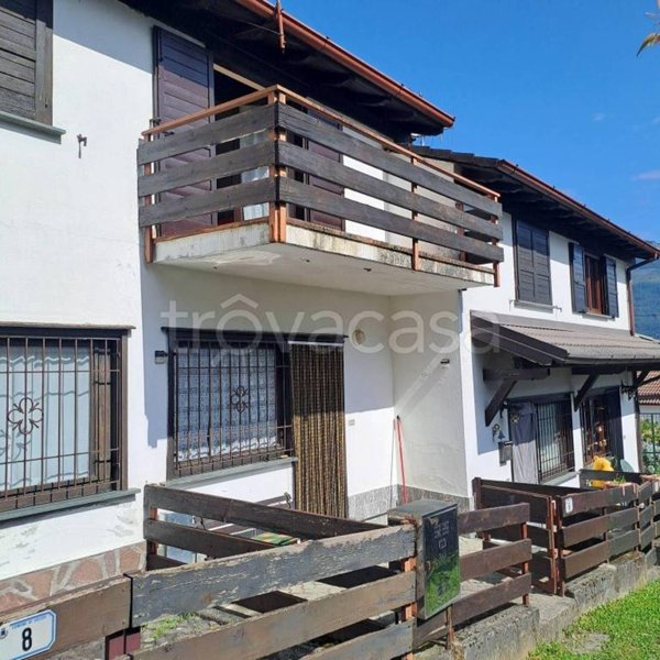 appartamento in vendita a Colico in zona Curcio