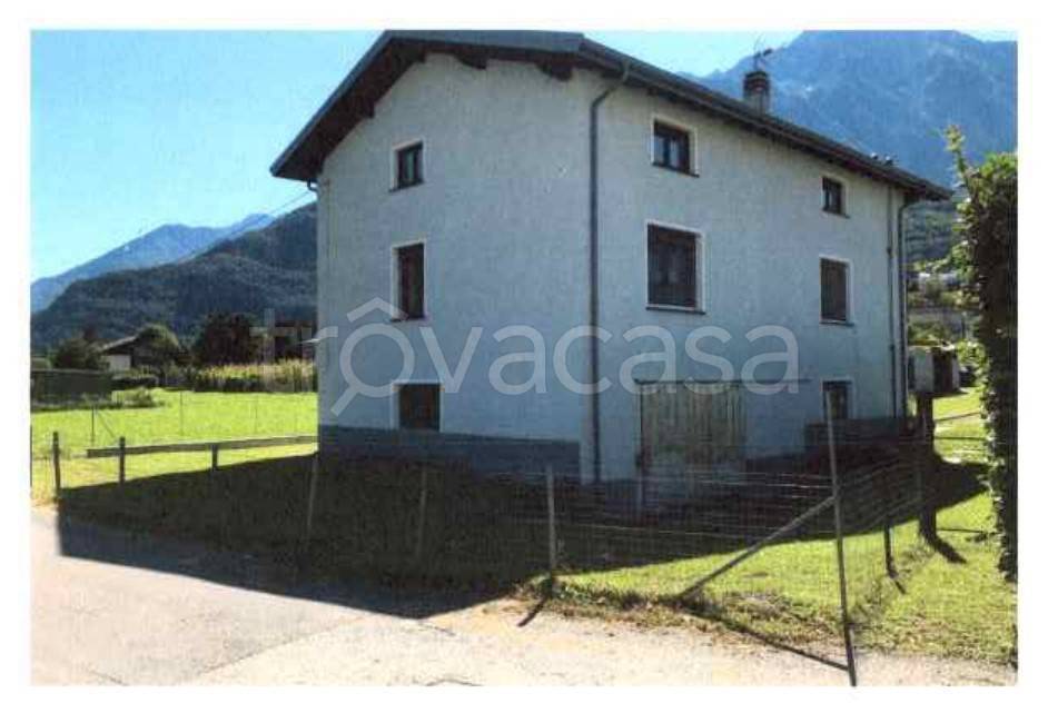 appartamento in vendita a Colico