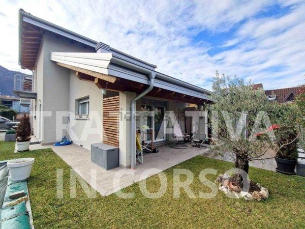 casa indipendente in vendita a Colico