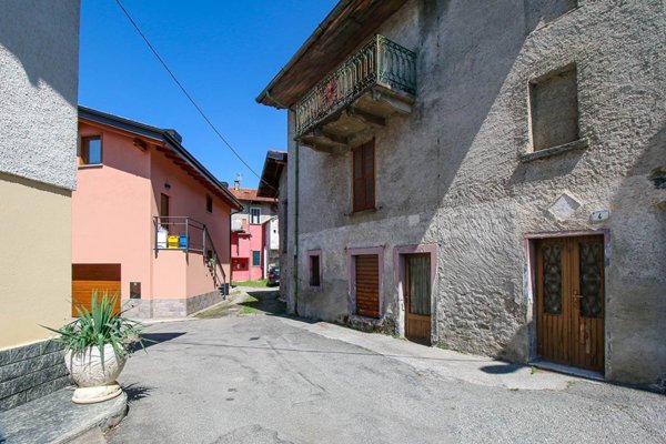 appartamento in vendita a Colico