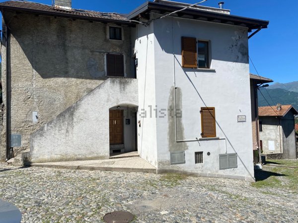 casa indipendente in vendita a Colico