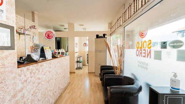 negozio in vendita a Colico in zona Curcio