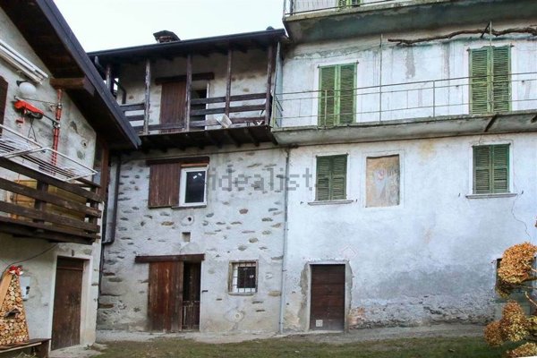 casa indipendente in vendita a Colico in zona Olgiasca