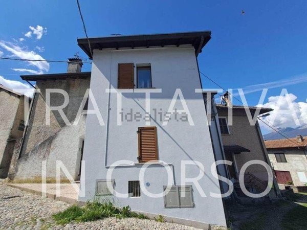 appartamento in vendita a Colico