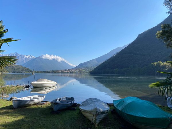 casa indipendente in vendita a Colico in zona Olgiasca