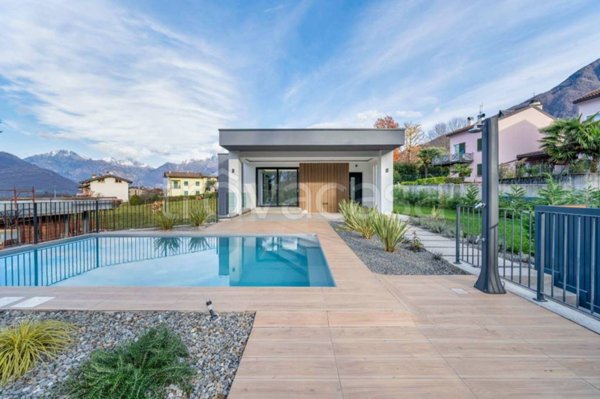 casa indipendente in vendita a Colico