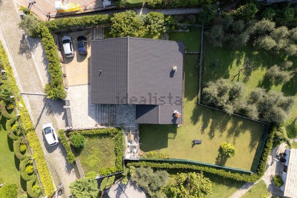 casa indipendente in vendita a Colico in zona Olgiasca