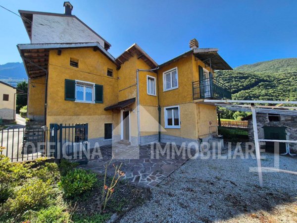 casa indipendente in vendita a Colico
