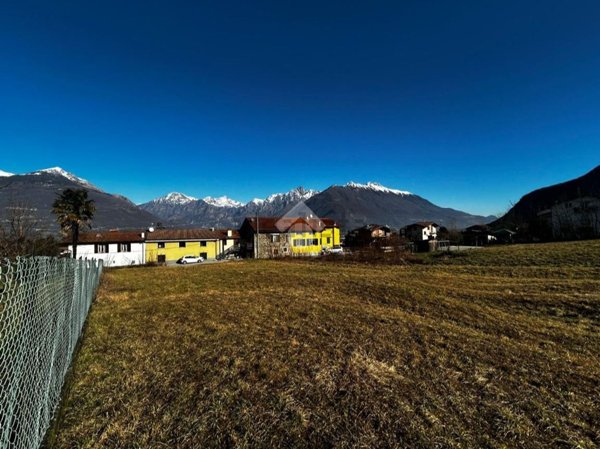 casa indipendente in vendita a Colico