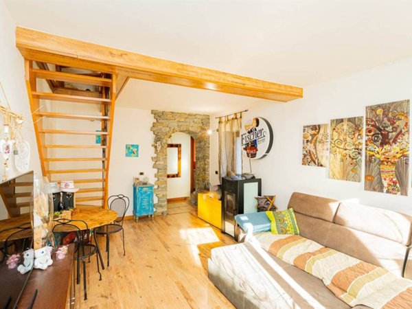 casa indipendente in vendita a Colico