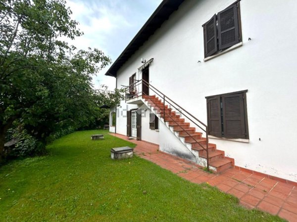 appartamento in vendita a Colico in zona Villatico