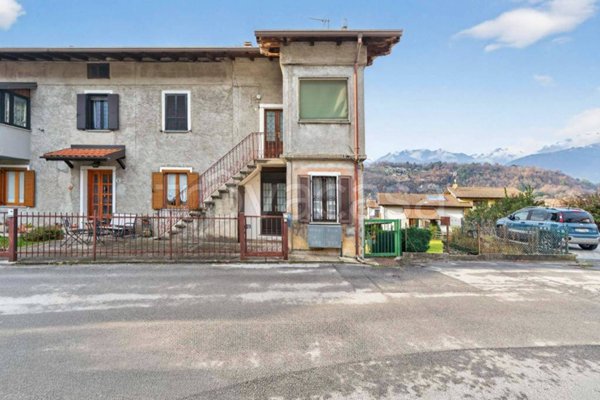 appartamento in vendita a Colico