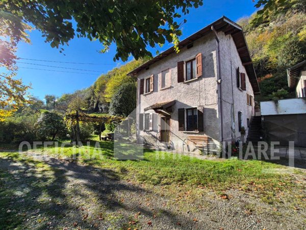 casa indipendente in vendita a Colico