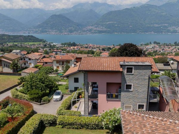 appartamento in vendita a Colico in zona Villatico