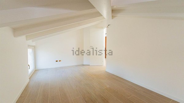 appartamento in vendita a Colico