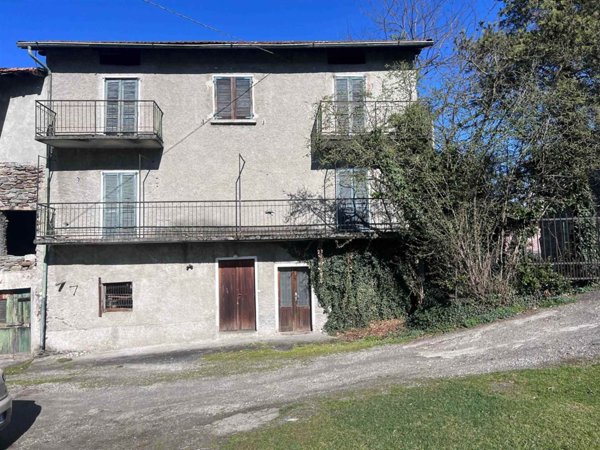 casa indipendente in vendita a Colico in zona Curcio