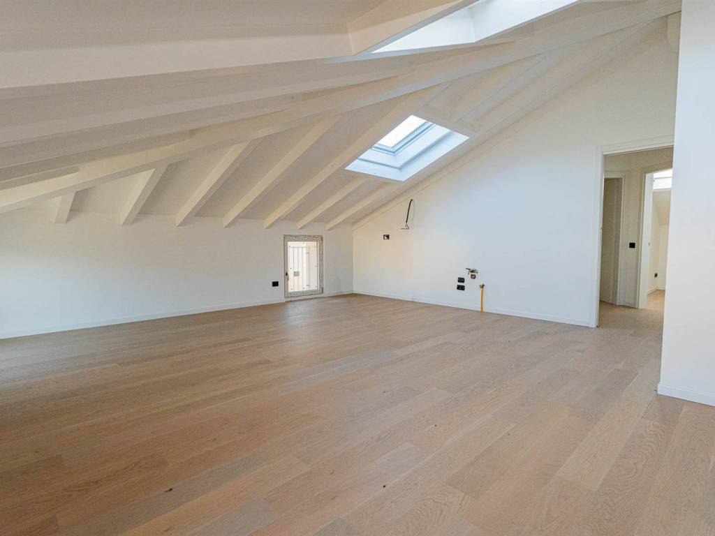 appartamento in vendita a Colico