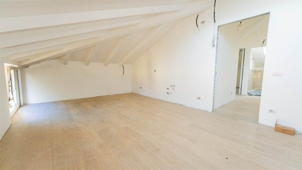 appartamento in vendita a Colico