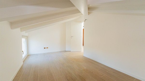 appartamento in vendita a Colico