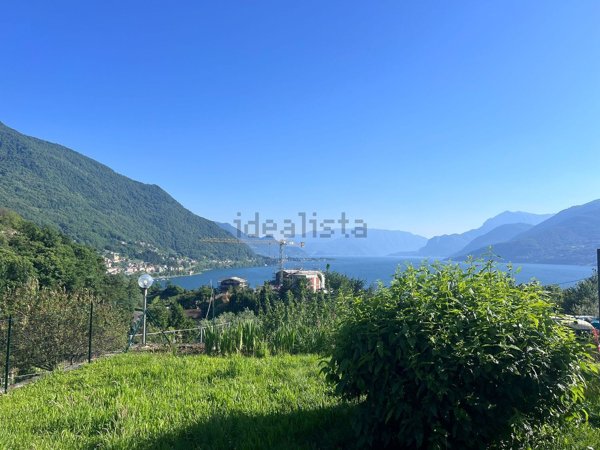 appartamento in vendita a Colico in zona Olgiasca