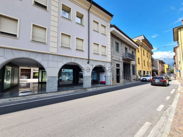 ufficio in vendita a Colico