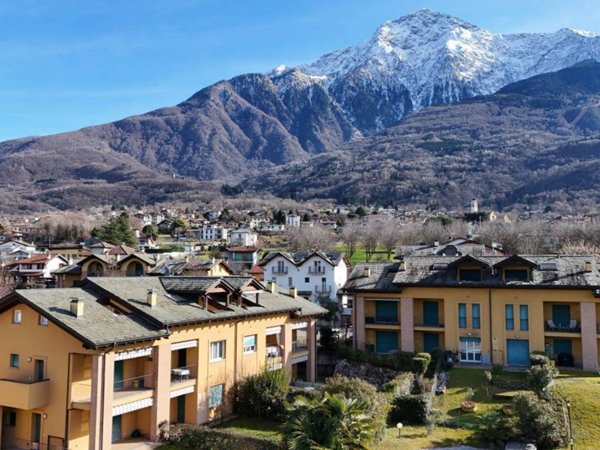 appartamento in vendita a Colico