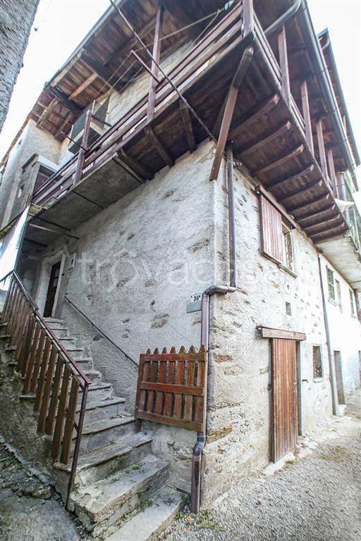 casa indipendente in vendita a Colico in zona Olgiasca