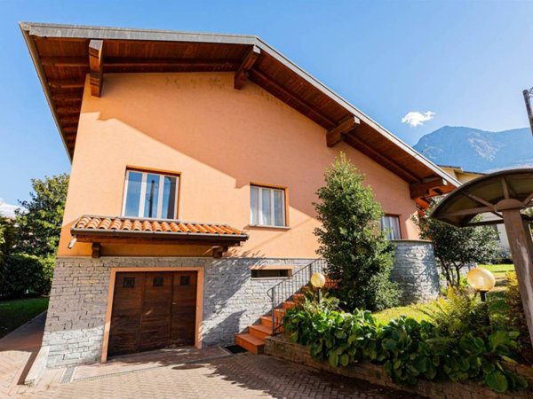 casa indipendente in vendita a Colico