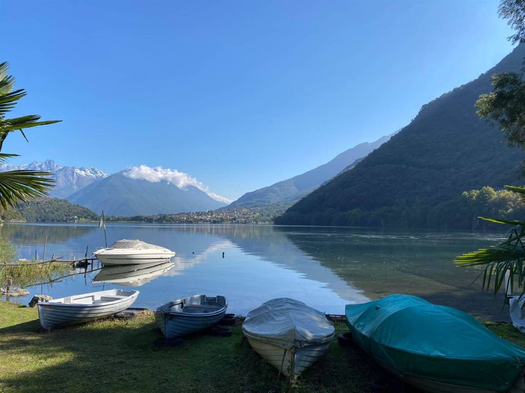 casa indipendente in vendita a Colico in zona Olgiasca
